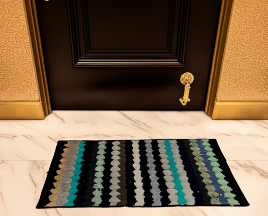 Plush Absorbent Striped Bath Mat (40x60 CM)