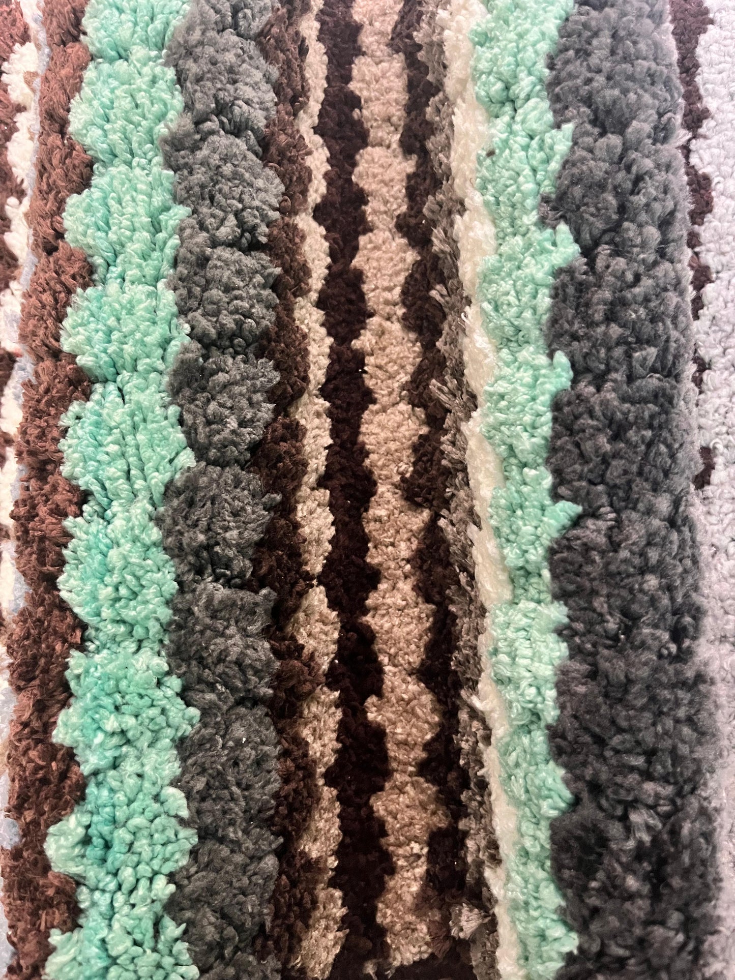 Plush Absorbent Striped Bath Mat (40x60 CM)